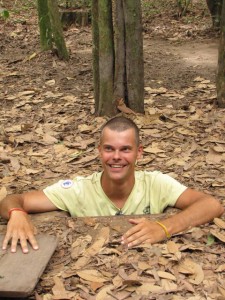 Erwin bij de Cu Chi tunnels