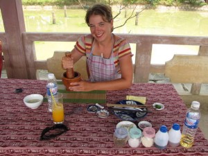 Rhianne aan de stamperij