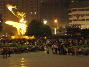 Dansen op het plein.