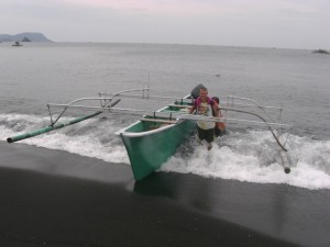 Onze boot met zijwielen
