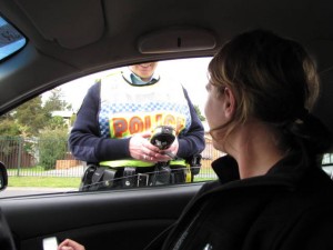 Rhianne en de alcoholcontrole, blazen maar!