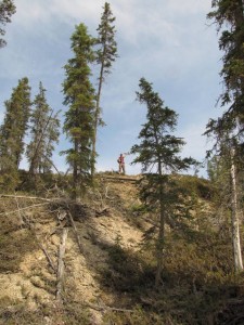Rhianne beklimt een berg.