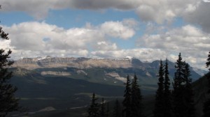 Lake Louise vanaf boven.