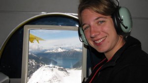 Rhianne in het vliegtuig